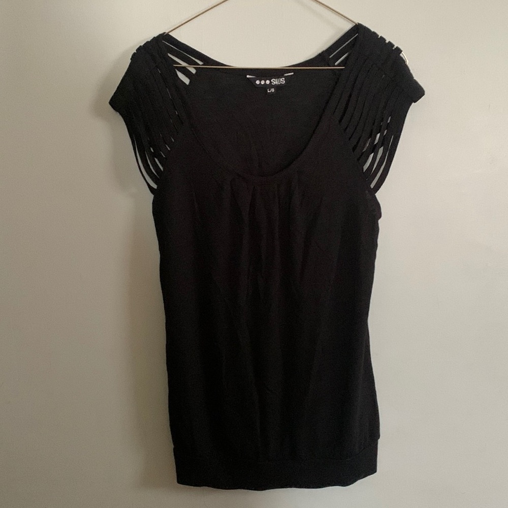 Cut out t shirt